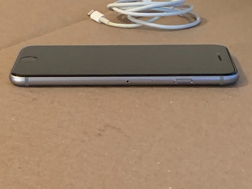 Apple iPhone 6s - 16GB - Space Gray (Unlocked) A1633 (GSM) - Afbeelding 5 van 11