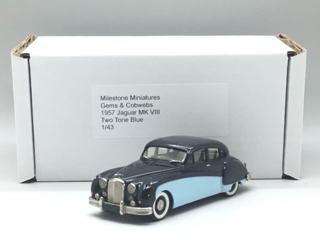 IXO 1:43 - Model coupé - Jaguar E-Type 1963 - auction online