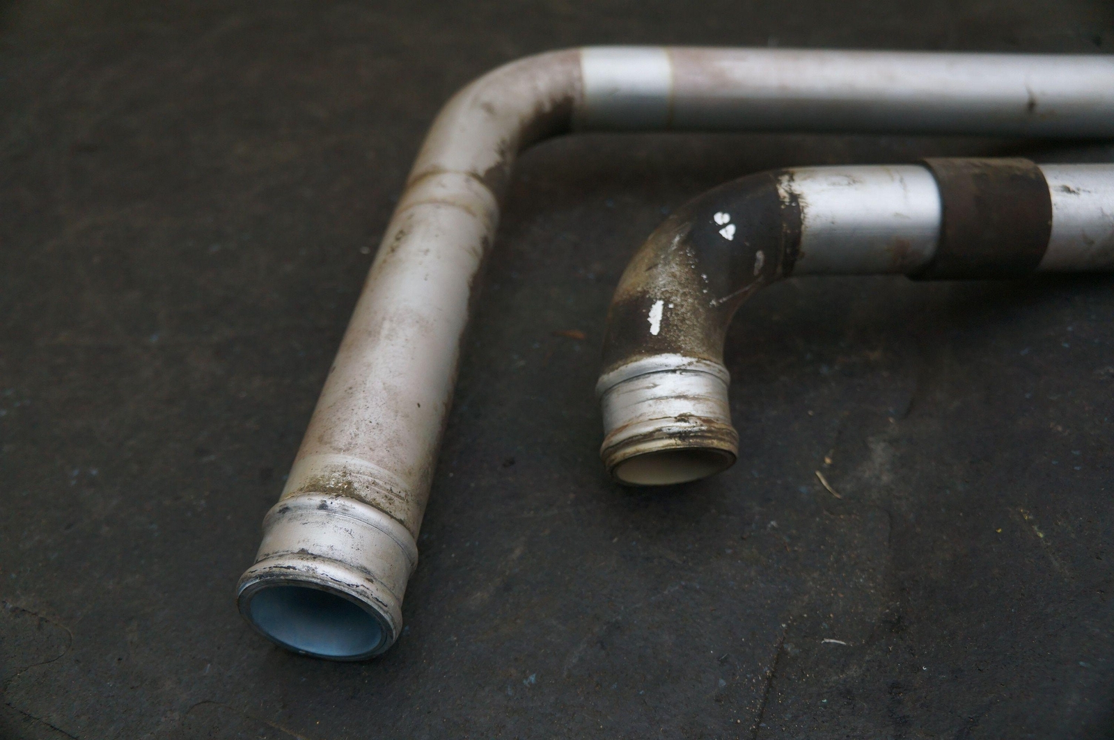 Set Radiator Delivery Return Pipe Line Tube 108081 108082 Ferrari 328 208 308