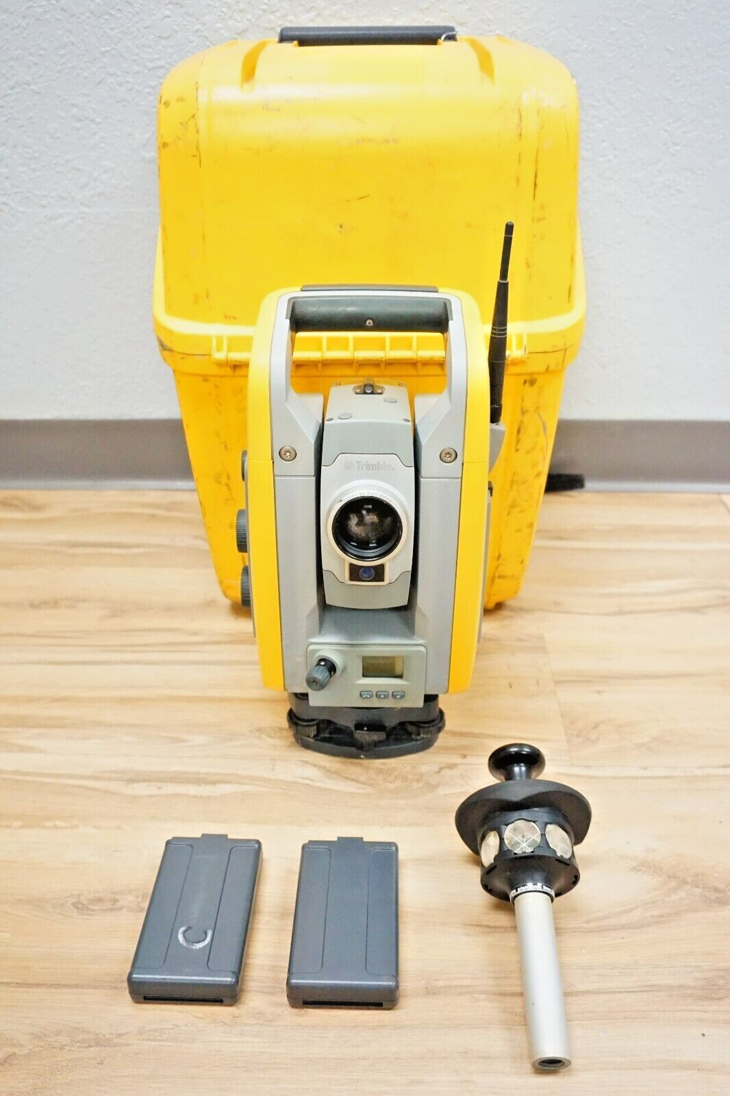 Trimble S6 DR 300+ Robotic Total Station 5" Sec Active Tracking