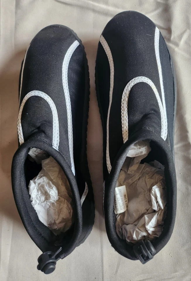 NEW Size 9 Oxide Women's Aqua Water Shoes- Black/White - Image 2 of 4