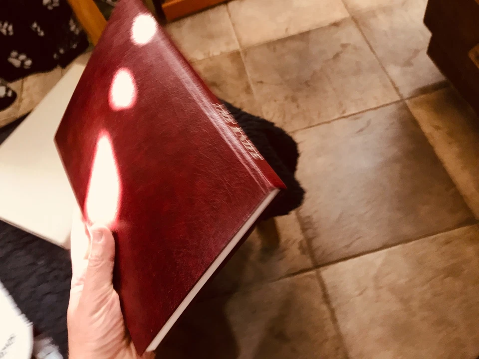 100th Anniversary of VICTORINOX BOOK “THE KNIFE AND ITS HISTORY” NEW - Image 2 of 4