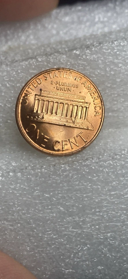 1988-D Mint Penny Struck Through Error Obverse. On The Face And Above Liberty - Image 2 of 4