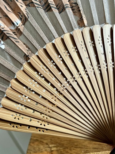 Wooden Japanese Chinese Hand Held Folding Fan Oriental Tiger Design 8.5” - Picture 10 of 15