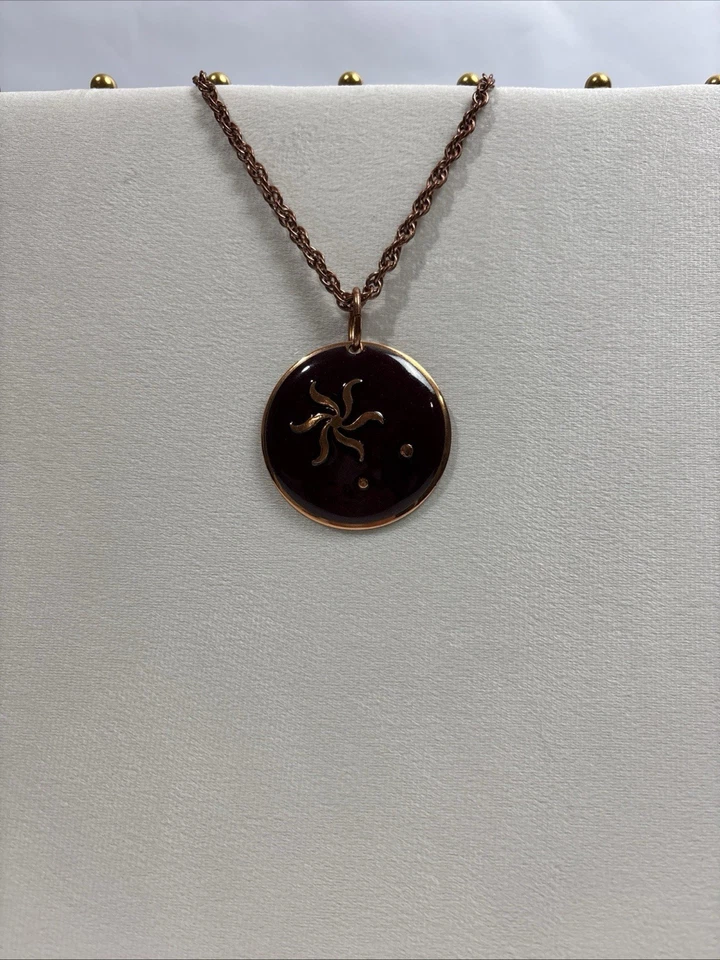 Colgante Retro Genuino Cobre Y Esmalte Con Cadena 23 Pulgadas Foto 2 de 4