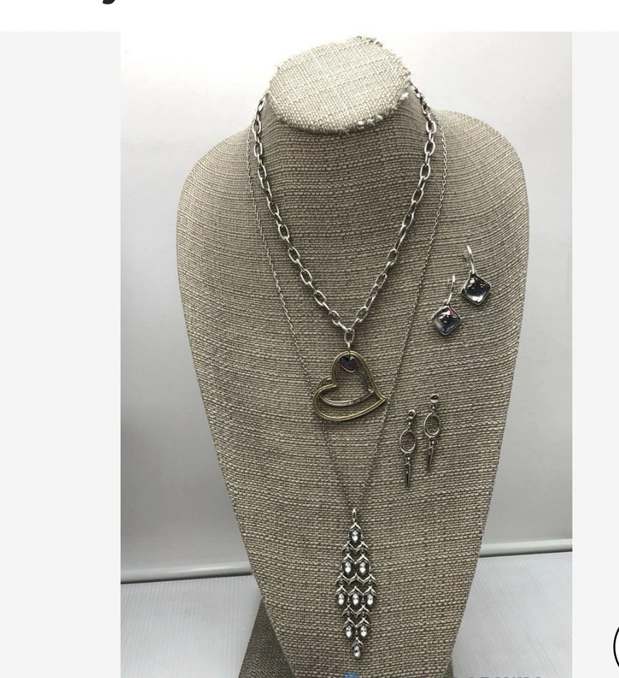 Joyería fósil, adivina, agua fría Foto 2 de 4