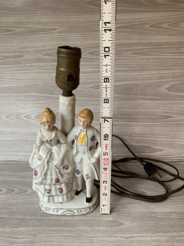 Vintage MIKORI WARE JAPAN Figural Hand Painted Porcelain Man Woman Lamp 10” - Picture 3 of 8