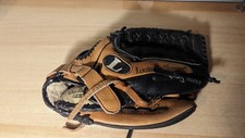 Louisville Slugger Players LP1350 13.5  Softball Baseball Glove RHT Right Hand