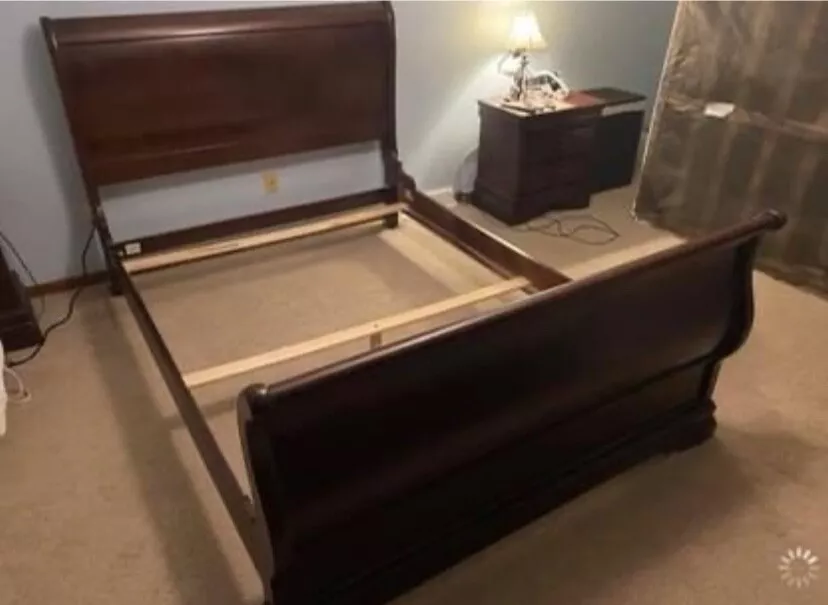 JCPenney Queen Sleigh Bed