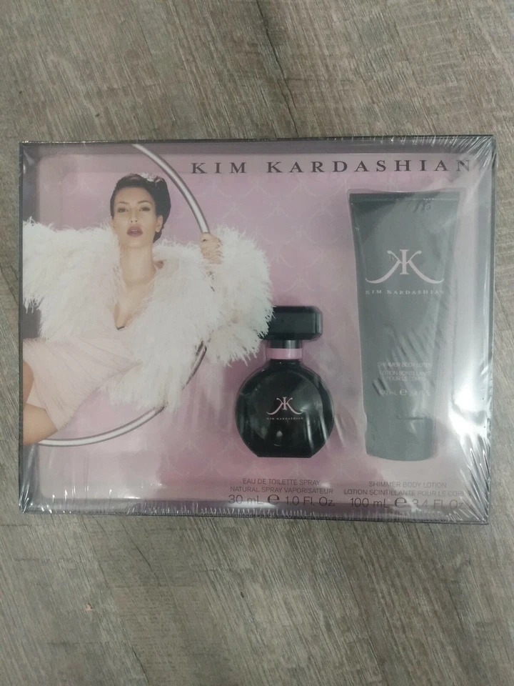 Kim Kardashian Eau De Toilette Spray Spray Natural Vaporizador 1.0 Fl. Oz Foto 2 de 4