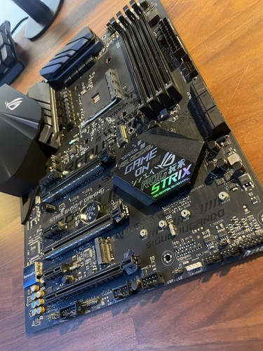 Asus Rog Strix B-450 F Gaming II - Photo 2/7