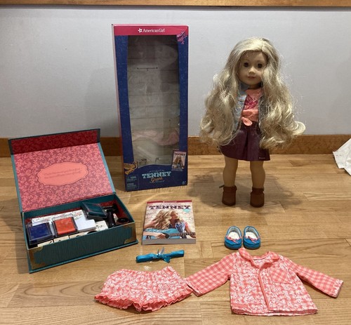 American Girl Tenney Grant 18" Puppe mit Box, Pyjama, Buch & Schreibwarenbox EUC