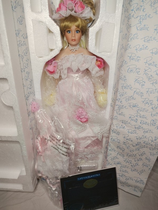 Rare Limited Edition Savannah 22” Porcelain Doll by Rustie 228/2000 New Tori 