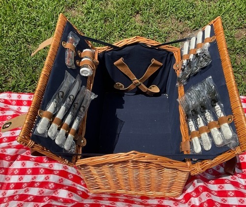 Quality Wicker Travel Food Picnic Basket & Picnic Ware for 4 -Cup Flatware Plate - Picture 14 of 15