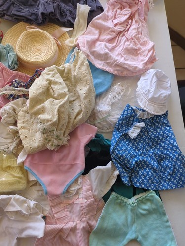 Huge Lot Assorted Vintage Doll Clothes and Accessories Dresses, Shoes, Skates - Picture 8 of 22