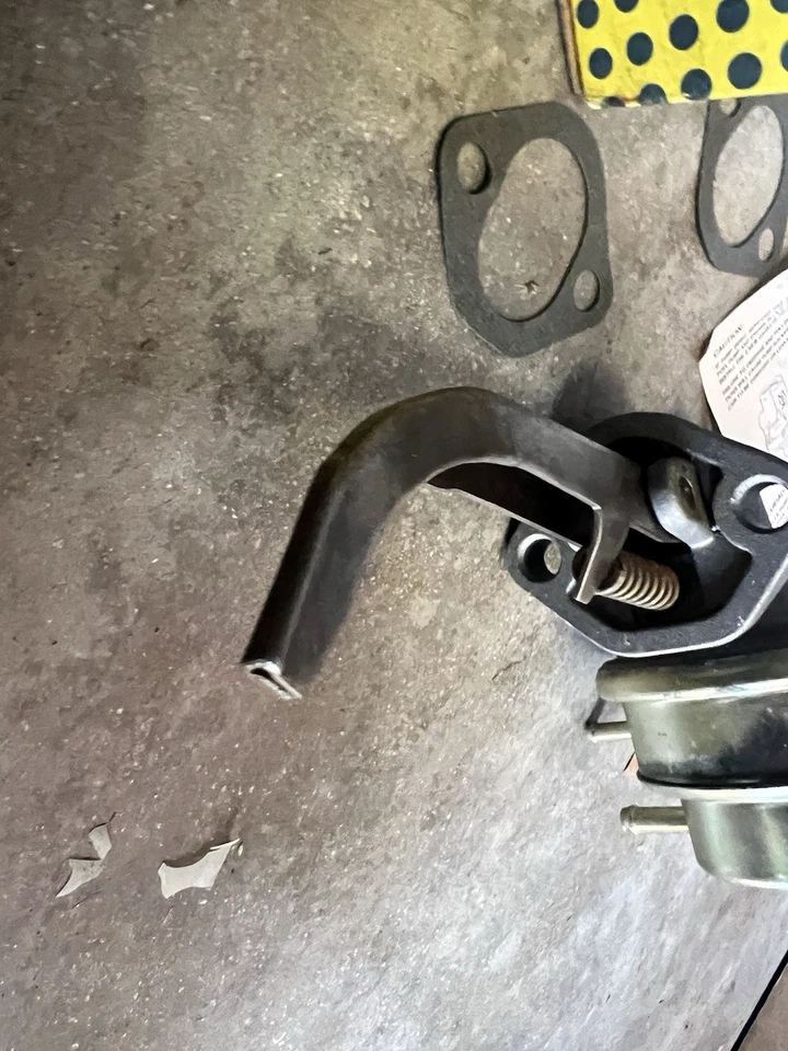 雪佛兰丰田 nova 卡罗拉机械燃油泵 1985 - 1988 2M70268 — 第 4/4 张图片