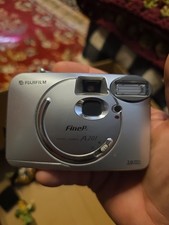 Fujifilm FinePix a Series A201 2.0MP Digital Camera