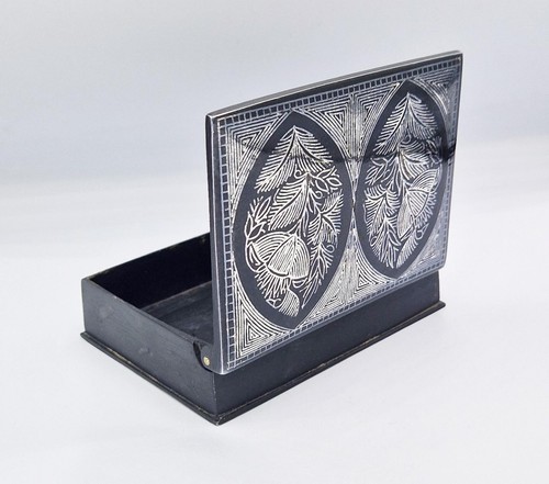VINTAGE INDIAN BIDRIWARE SILVER INLAID STEEL TRINKET BOX 20th Century - Picture 4 of 5