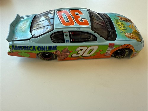 Jeff Green #30 AOL Scooby Doo 2002 Monte Carlo 1:24 Scale Die Cast Car Vintage - Picture 4 of 10