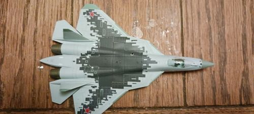 NMIB, 1:100 RUSSIAN SU-57 FELON,DIECAST W /DISPLAY STAND, DIGITAL CAMO,IN FLIGHT - Picture 8 of 13
