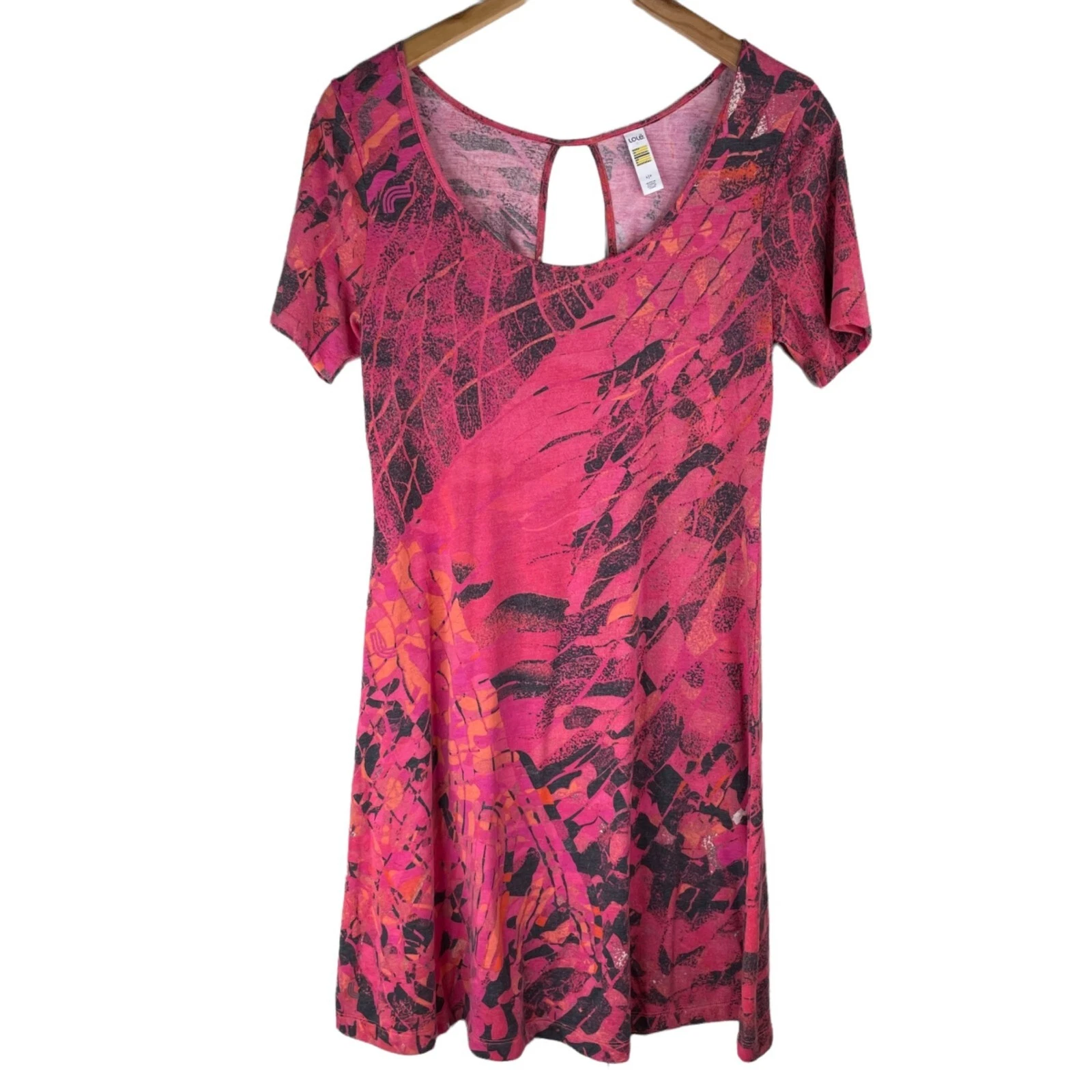 lole athletic mini short sleeve keyhole scoop neck floral 