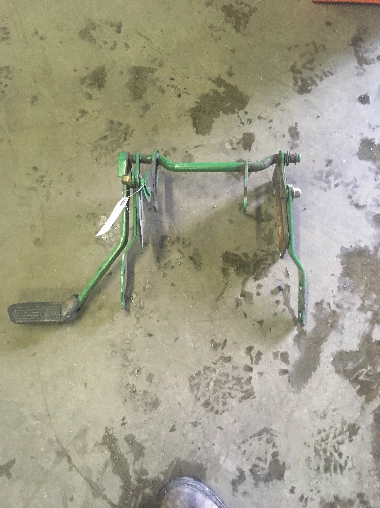 John Deere gT235 gT225 GT245 Brake Pedal AM135009 eBay