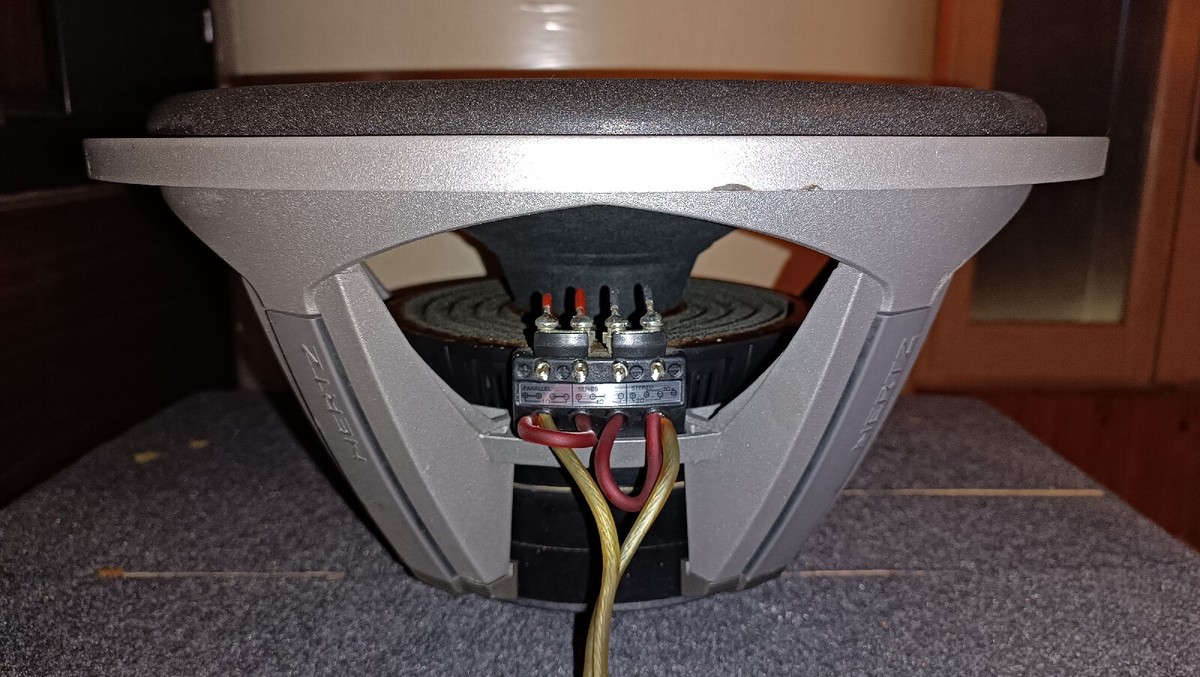 s-l1200.jpg s-l1200.jpg