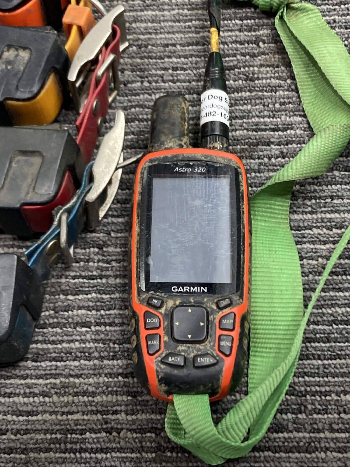 Garmin Astro 320 - 4 - DC50 collars - Dog Tracking System with Chargers ...