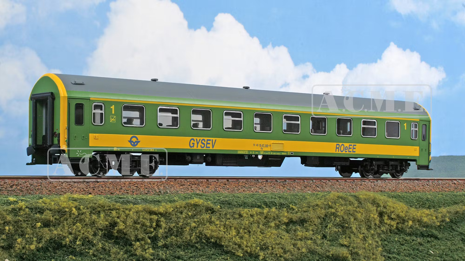 Acme 52968 Gysev Railway Carriage Of 1' Class IN Livery Yellow/Green