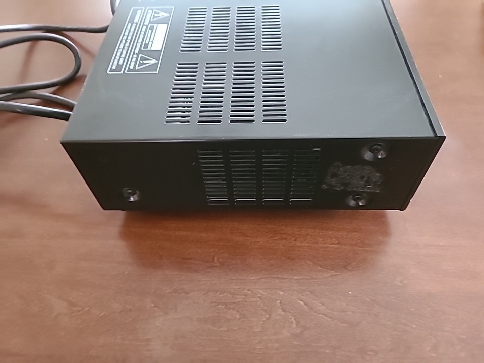 TOA BG-1060 Integrated Amplifier - UNTESTED - Powers On - Missing Knobs ...