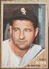 1962 Topps #385 Early Wynn Baseball NM