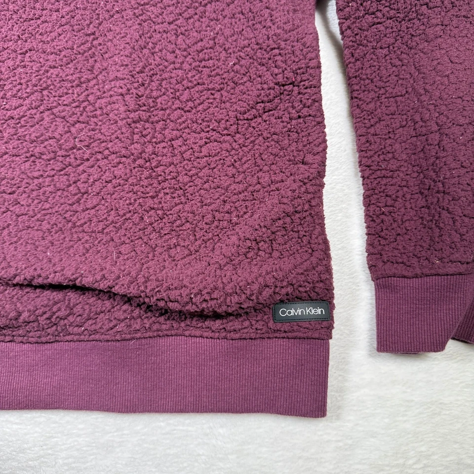 Pulôver moletom Calvin Klein Borgonha Sherpa lã gola redonda logotipo G G - Imagem 3 de 4