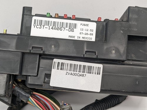 99 00 01 Ford F250-F550 Junction Relay SD Excursion Fuse Box YC3T-14A067-DB OEM - Foto 7 di 8