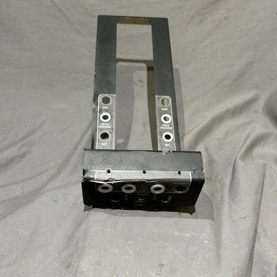 18235-005, 18570-001, 18570-002 Cirrus SR22T Audio Panel Center Console