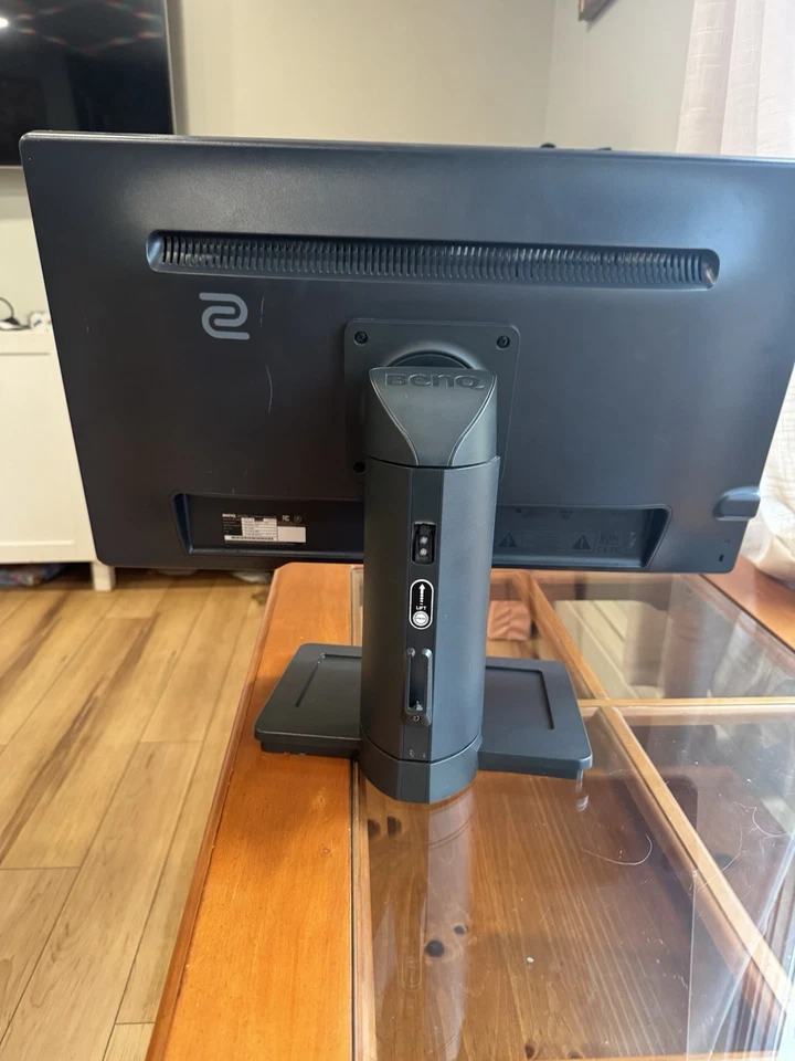 BenQ ZOWIE XL2411Z 24-inch 144hz Gaming Monitor. Used But Very Good Condition. - Image 2 of 4