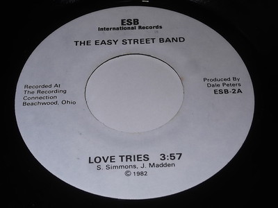 The Easy Street Band - Love Tires / Romaine 45