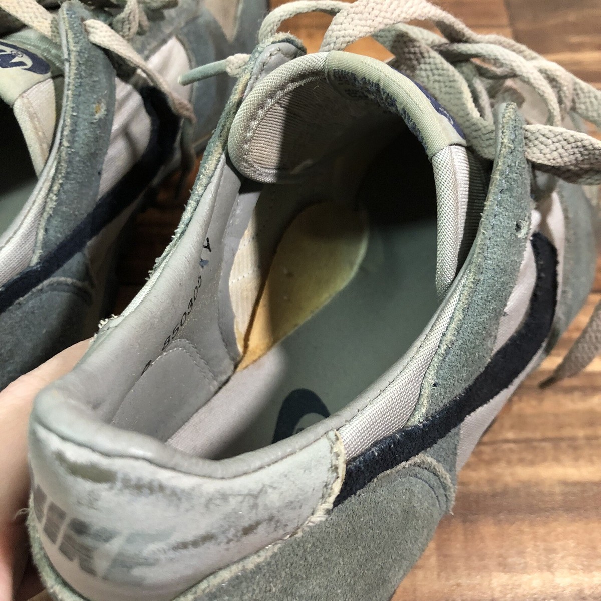 Vintage Early Nike Tennis Shoe Sneakers Size 9 850305 TY See