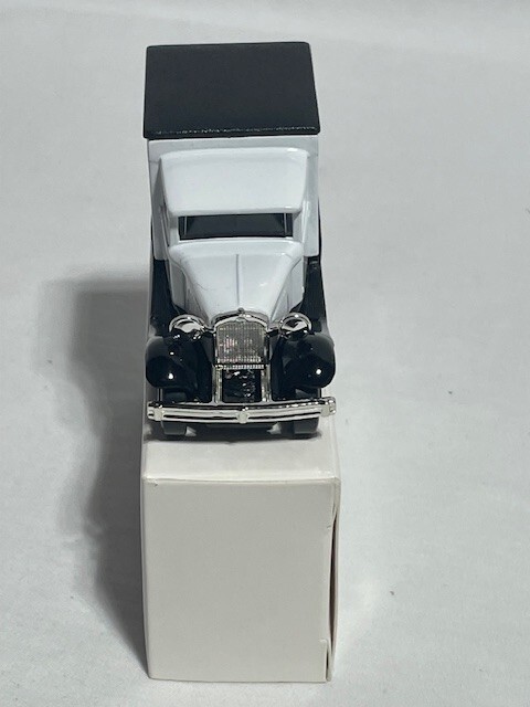 Picture 4 of 6