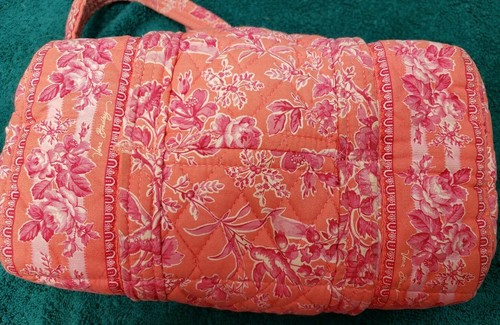 Vera Bradley Retired Hope Toile Classic 100 Handbag Pinks - Picture 3 of 9