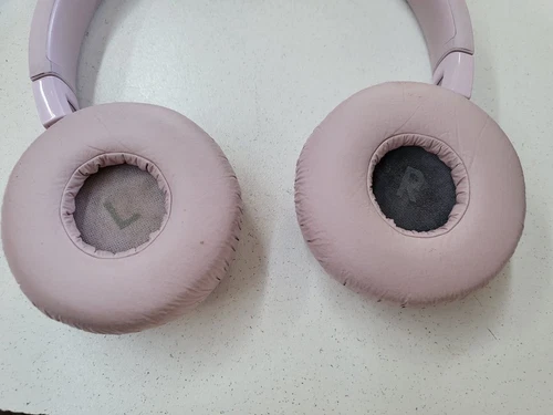 JBL Tune 660NC Bluetooth Noise Cancelling Headphones - Good working condition - Picture 3 of 3