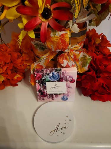 Avon ~ Iconic 9 in 1 Eye Palette Eyeshadow 💕 Festive Colors ~ Discontinued ~NEW - Picture 3 of 7