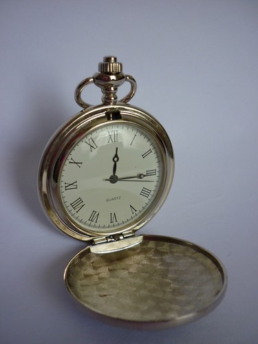 Ornamented Pocket Quartz Watch, Black Enamelled Casket With Eagle Ornament. - Picture 5 of 15