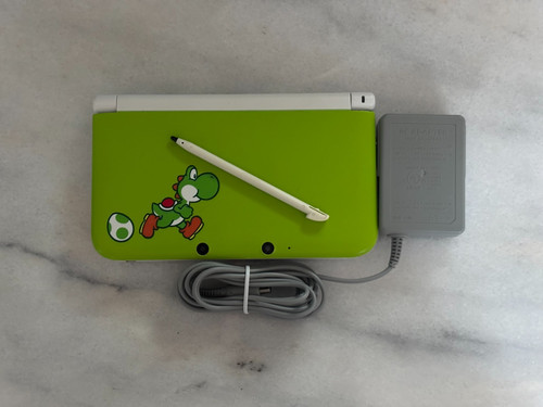 Nintendo 3DS XL Yoshi Limited Edition w/ Charger & Stylus - Tested - Good Cond