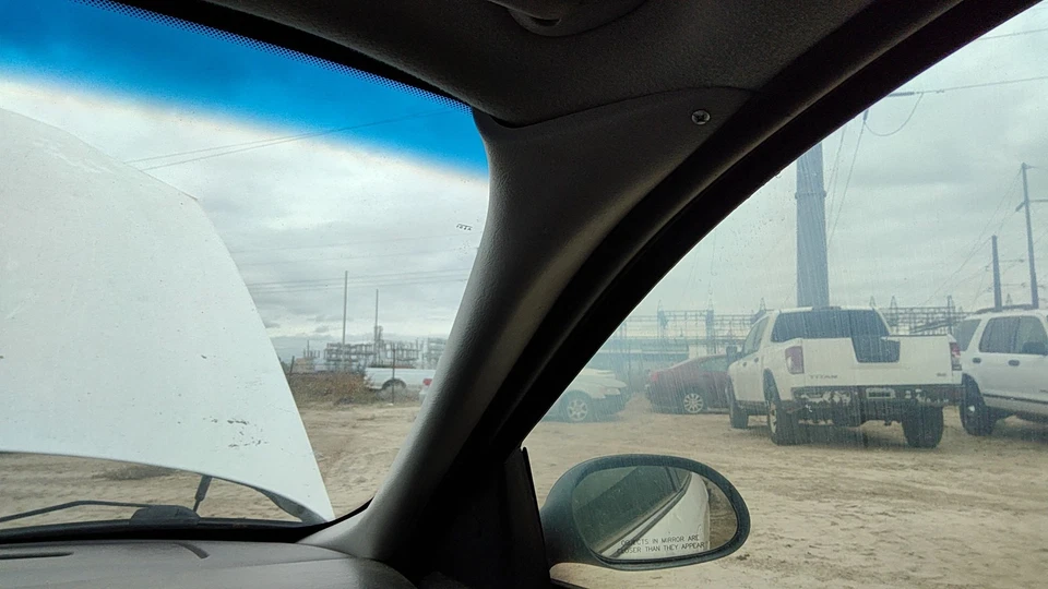 2005 Mercury Sable 乘客右 A 支柱装饰挡风玻璃柱板 Oem 灰色 — 第 2/3 张图片