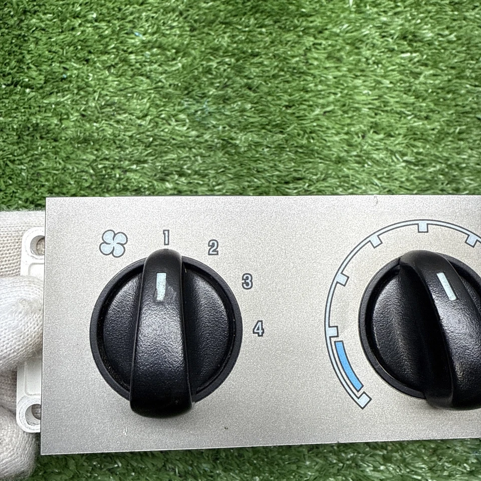 Панель модуля блока климат-контроля кондиционера Ford Explorer Sport Trac 2001-2005 годов выпуска оригинальная - Изображение 2 из 4