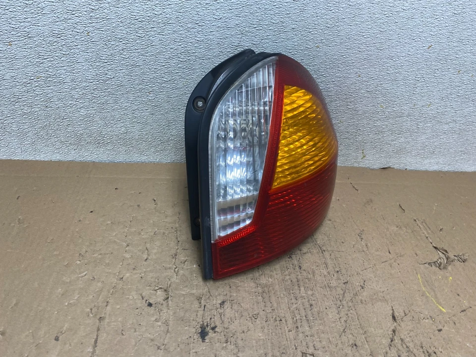 Luz trasera lateral derecha Hyundai Santa Fe 2001 2002 2003 2004 pasajero S1086 DW Foto 3 de 4