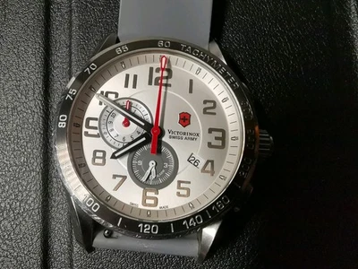 Victorinox Armbanduhr Classic Chrono XLS, Herrenuhr, Saphirglas - Bild 1 von 4