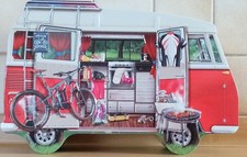 3 Blechdosen, 1 Reisemobil, ein alter Herd un...