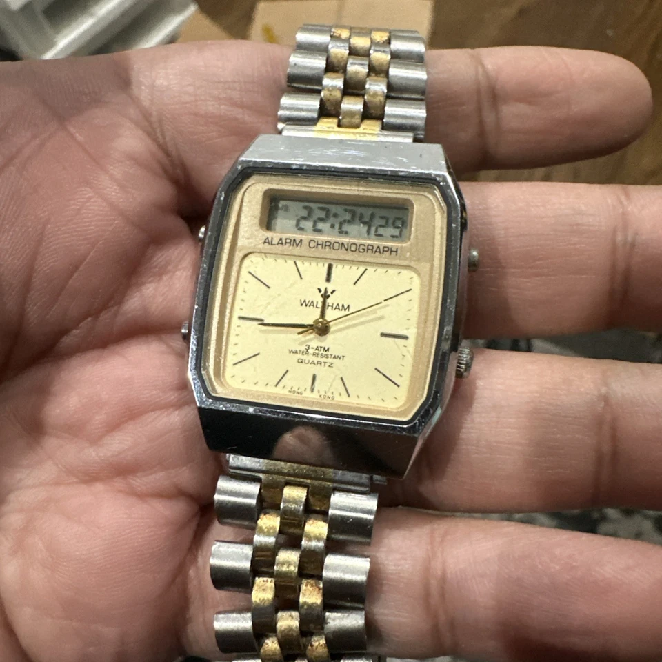 Vintage WALTHAM Alarme Chrono Quartzo Analógico Digital Funciona Mas Analógico Precisa de Reparo - Imagem 2 de 4