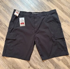 Wrangler ATG All Terrain Gear Performance Shorts Mens Black Size 44 NWT